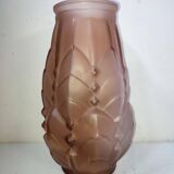 Beautiful art deco frosted glass vase dating from the 1920s-1940s in salmon color in good condition