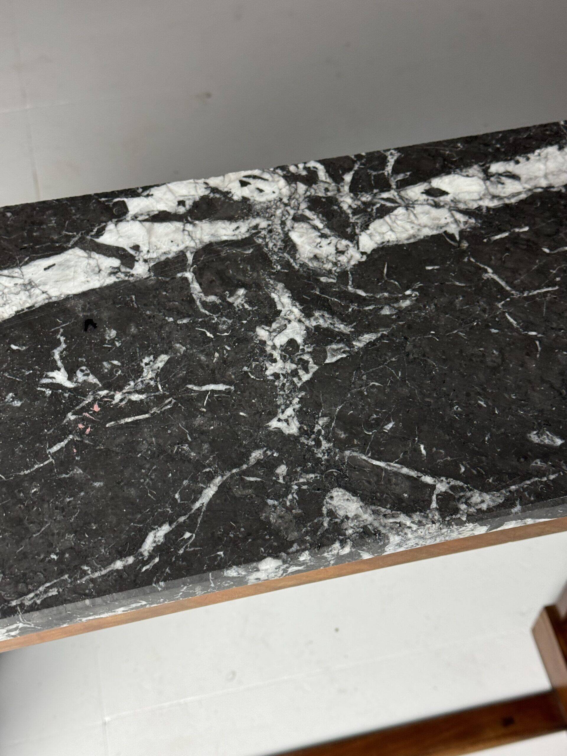 Table d'appoint en acajou de style Empire, 19e siècle