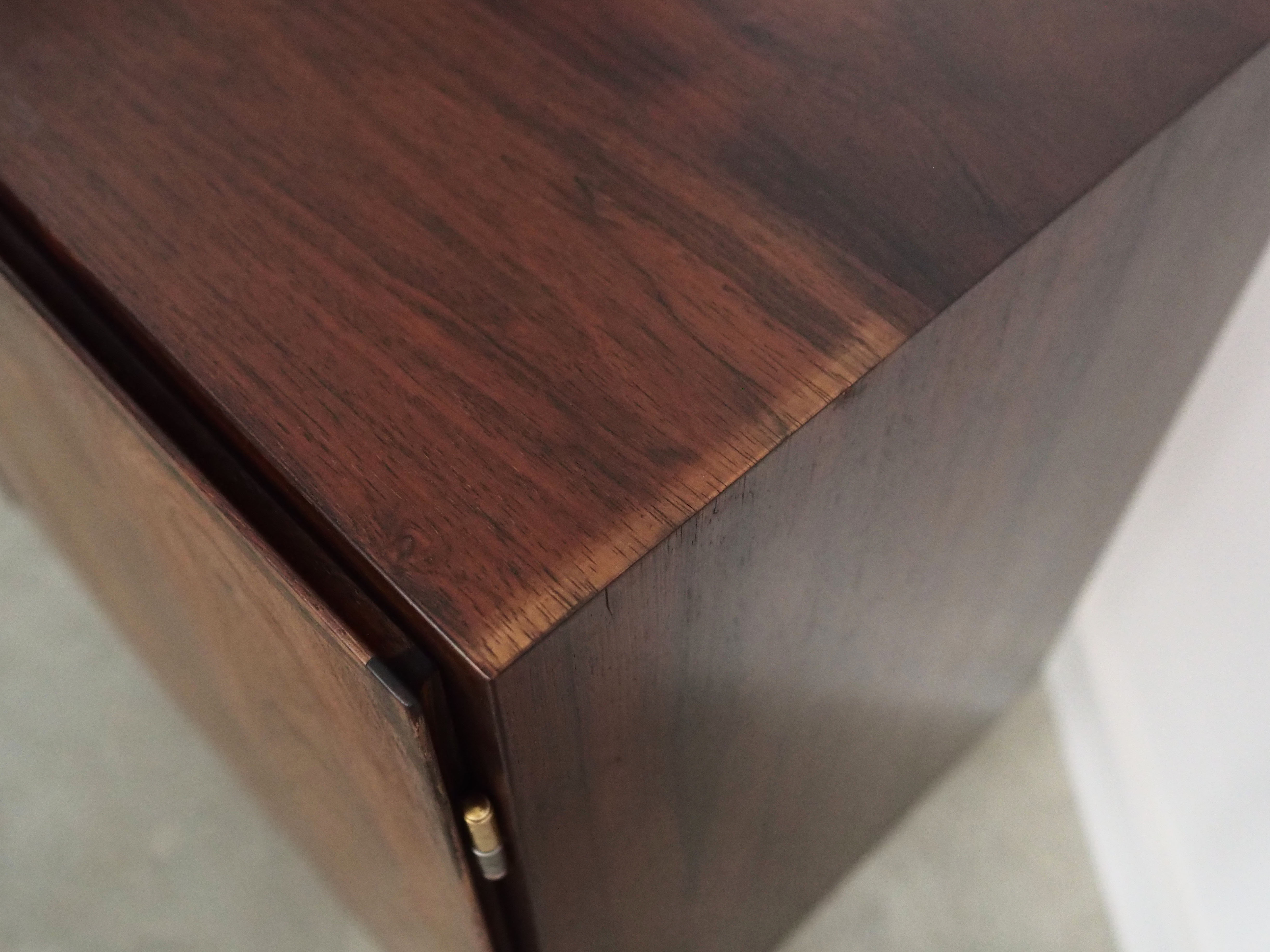 Buffet en palissandre, design danois, années 1970, fabricant Omann Jun