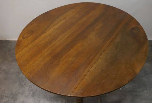 Table à volets en noyer, sur roulettes