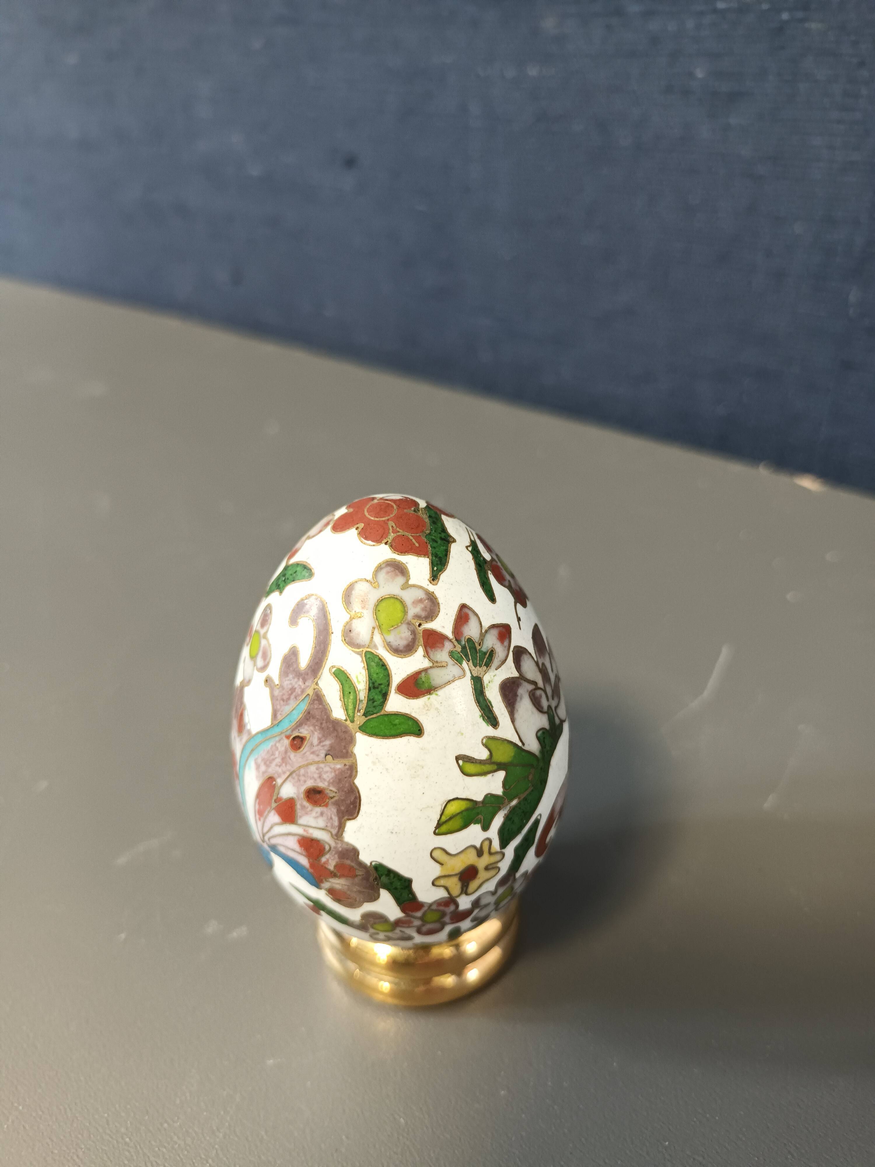 Decorative cloisonné egg