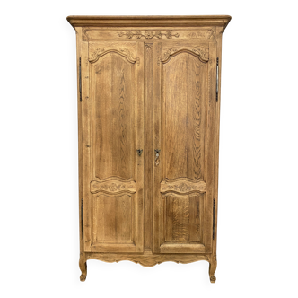oak wardrobe
