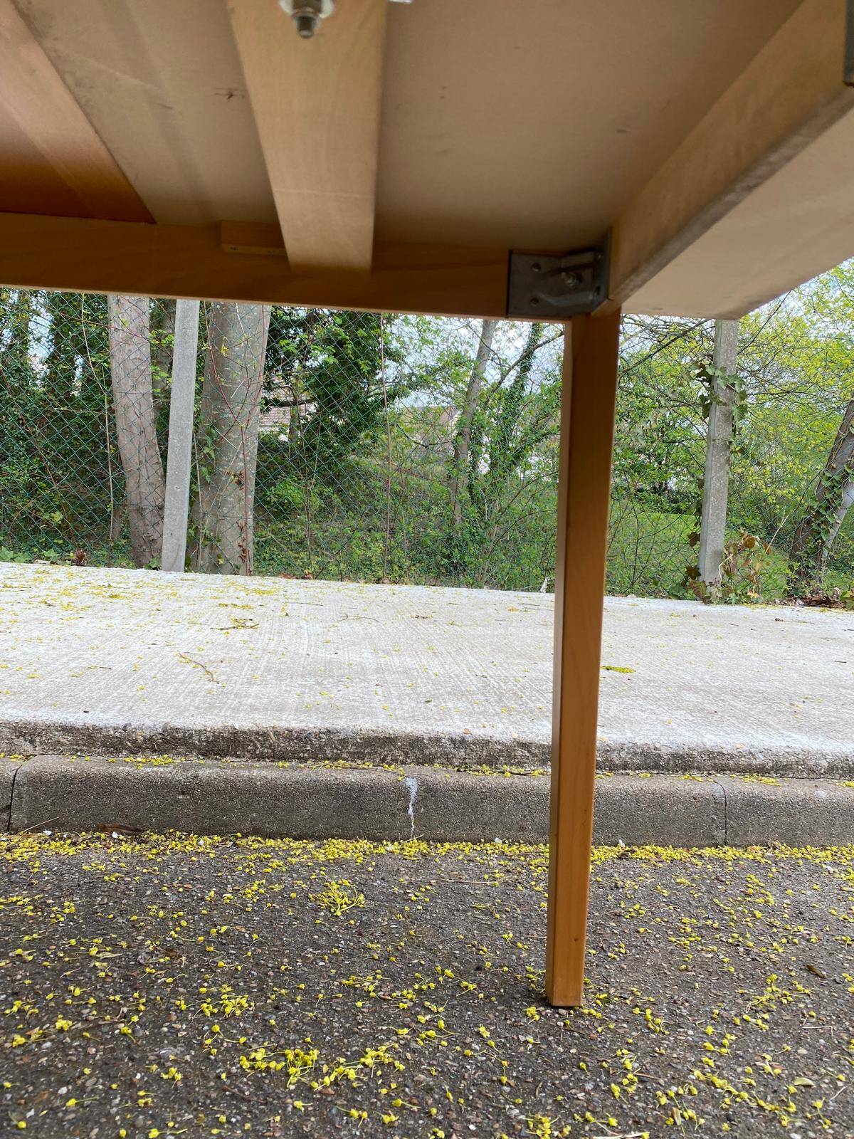 Rectangular Scandinavian dining table in wood for 8 people.