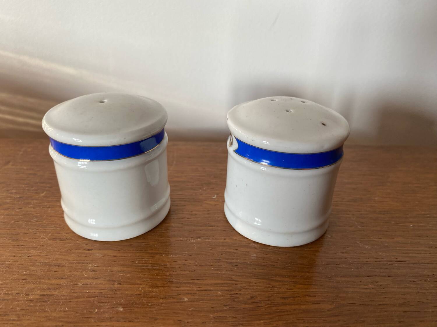 Salt & pepper shakers afibel porcelain empress made in france vintage