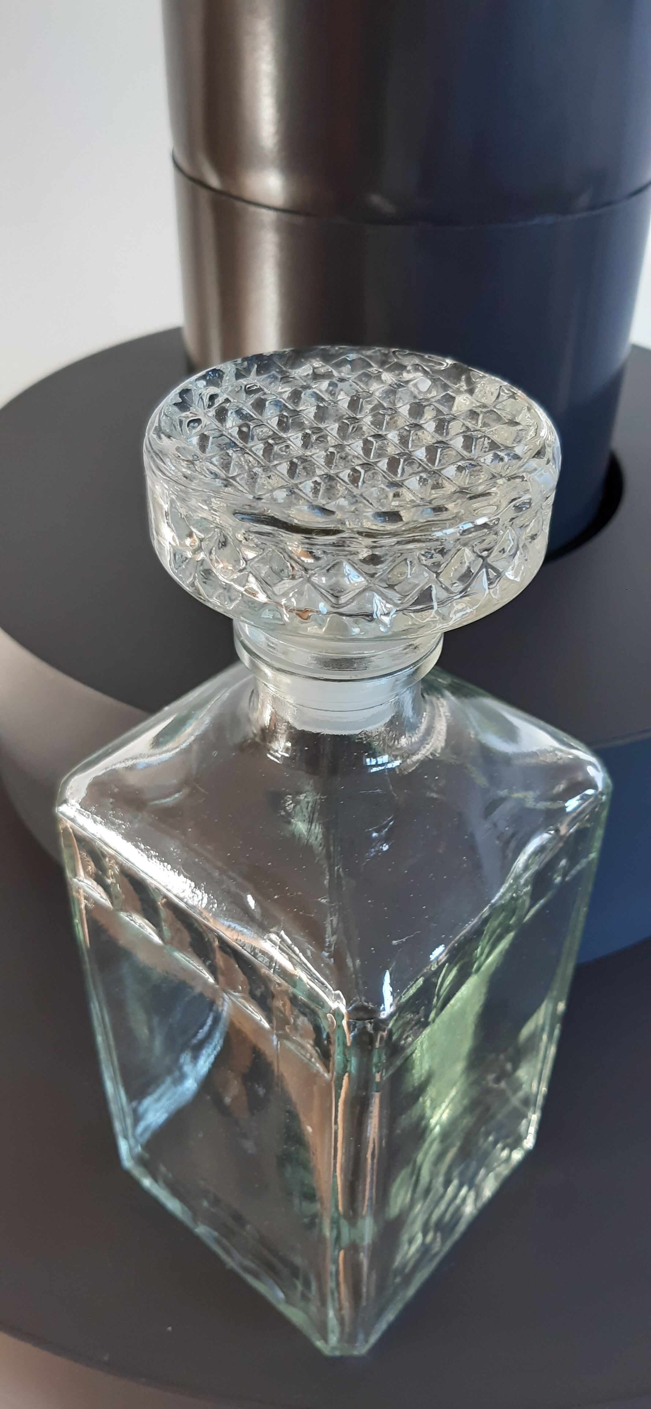 Whisky decanter round cap 70s