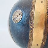 Decorative ball in wood and laion