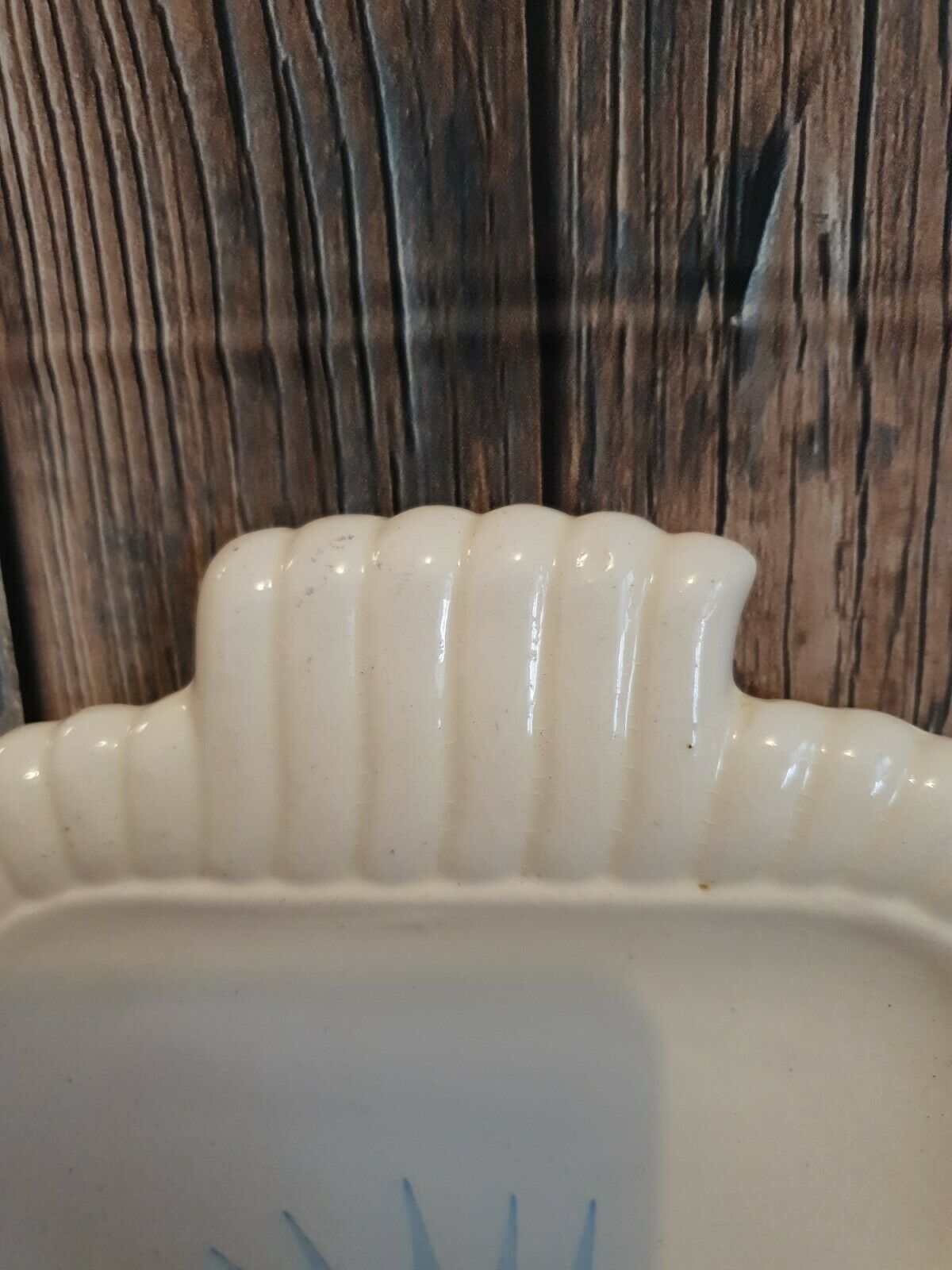 Porcelain cake dish