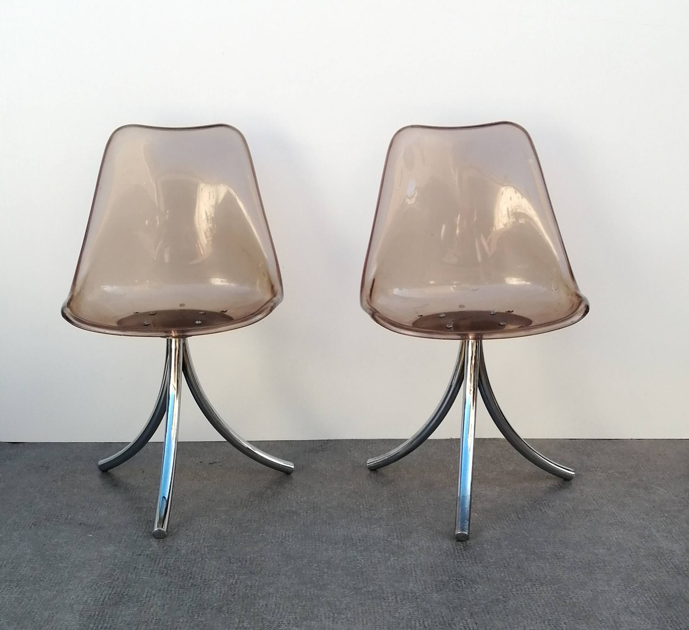 Pair of designer altuglas chairs, chrome base, vintage 1970