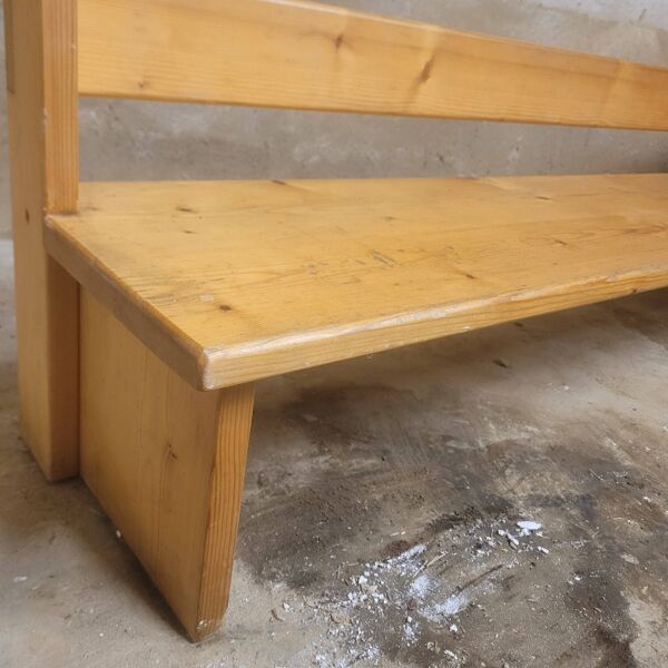 Vestiaire banc d'école maternelle