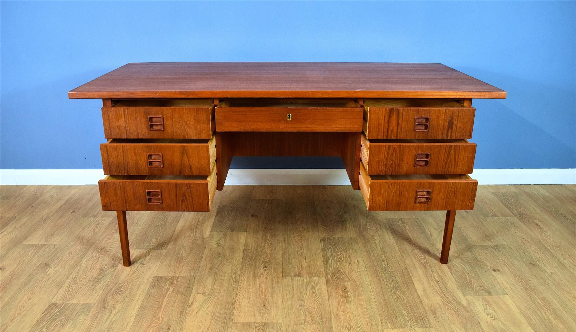 Bureau danois en teck