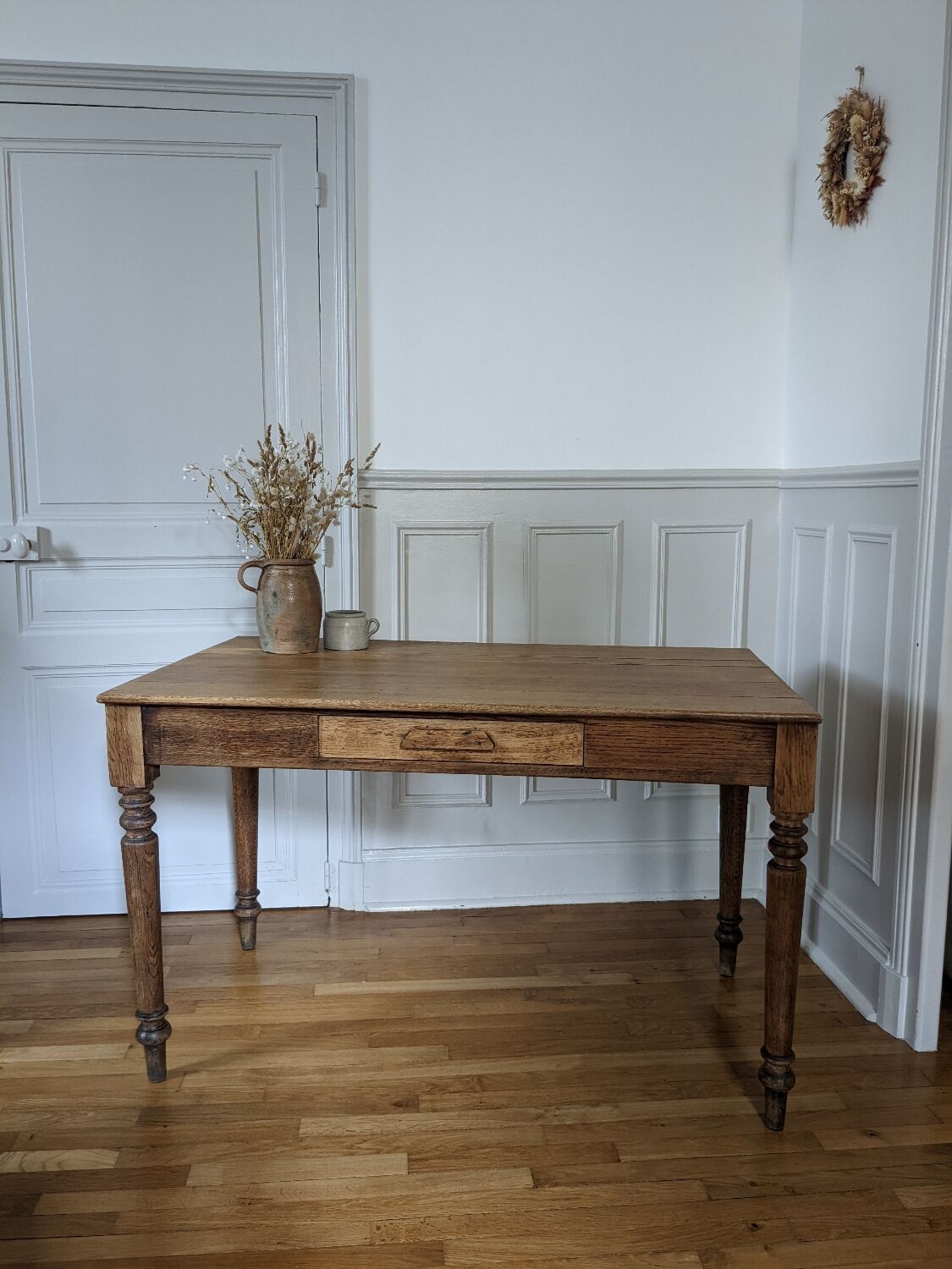 Farm table with turned legs