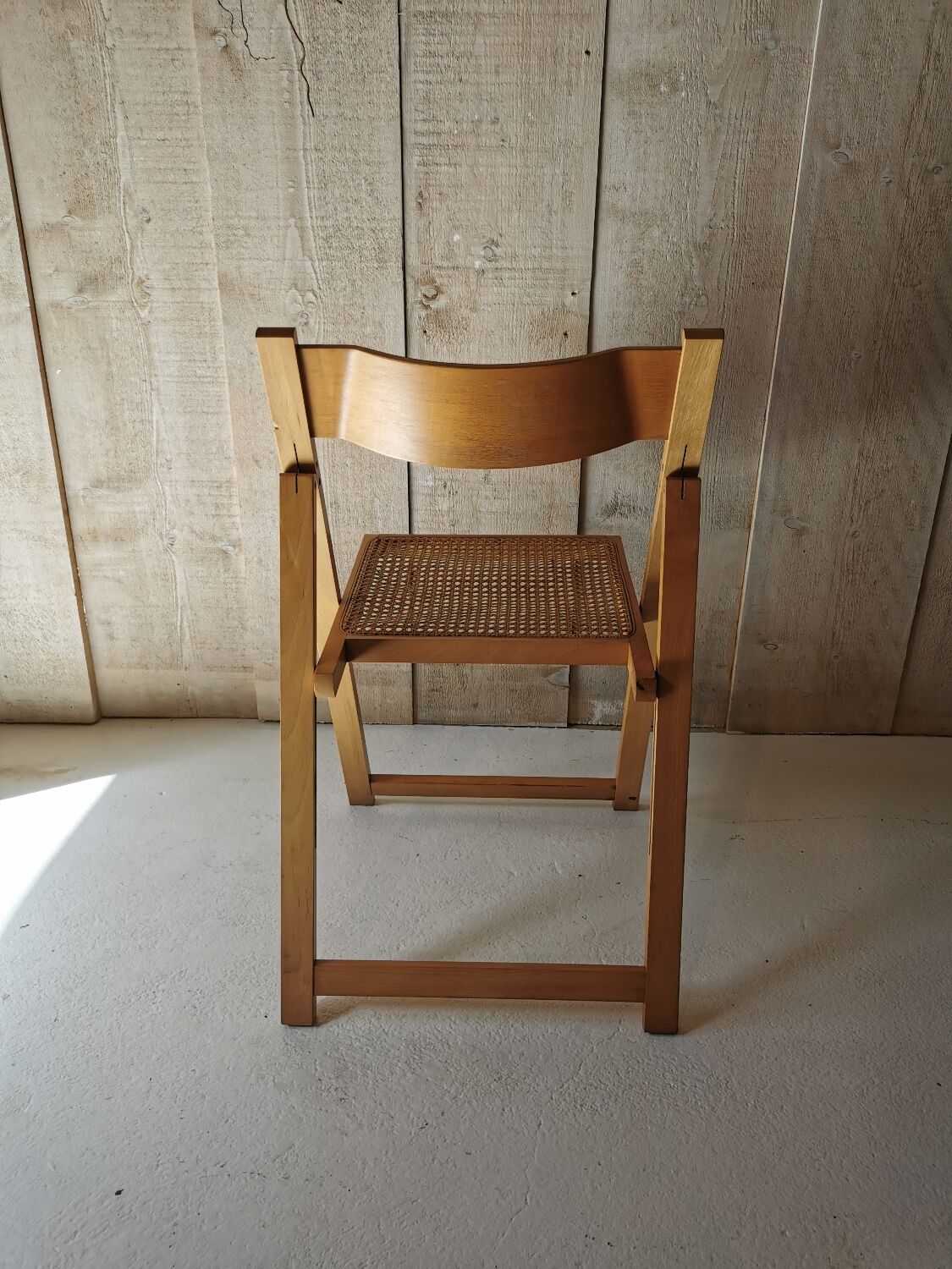 Canning folding chair