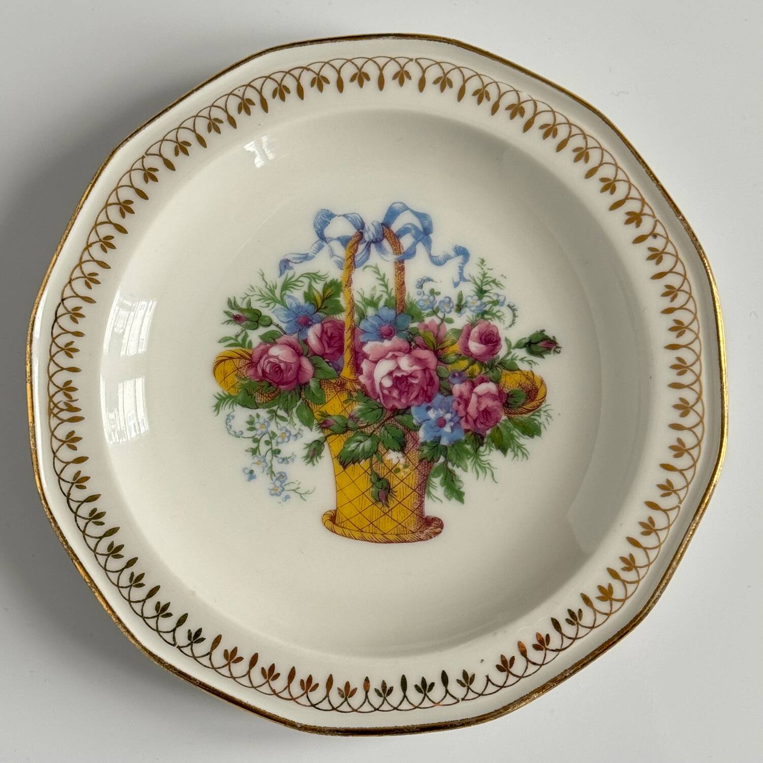 5 Assiettes à Dessert en Porcelaine de Limoges Nœud, Fleurs et Panier