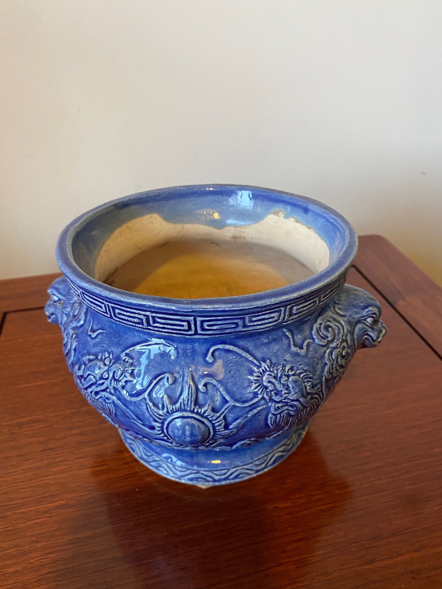 Burns ceramic perfume