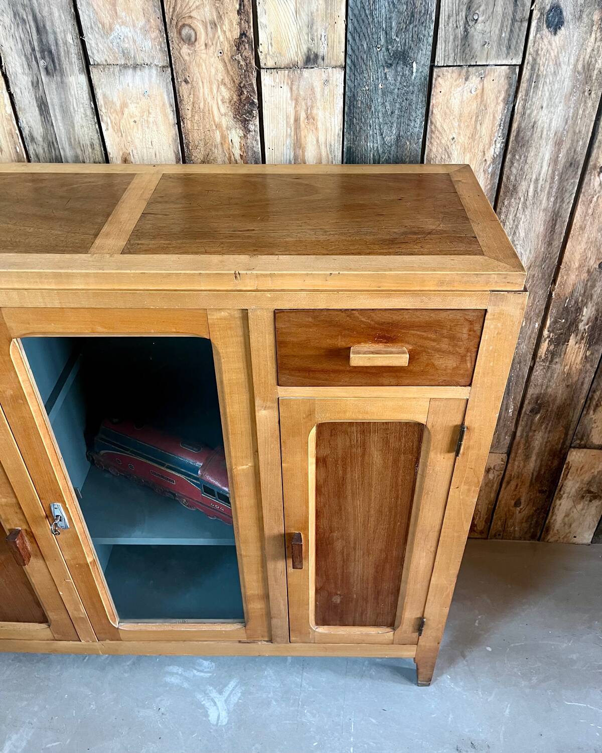 Buffet 1930-40 (renovated)