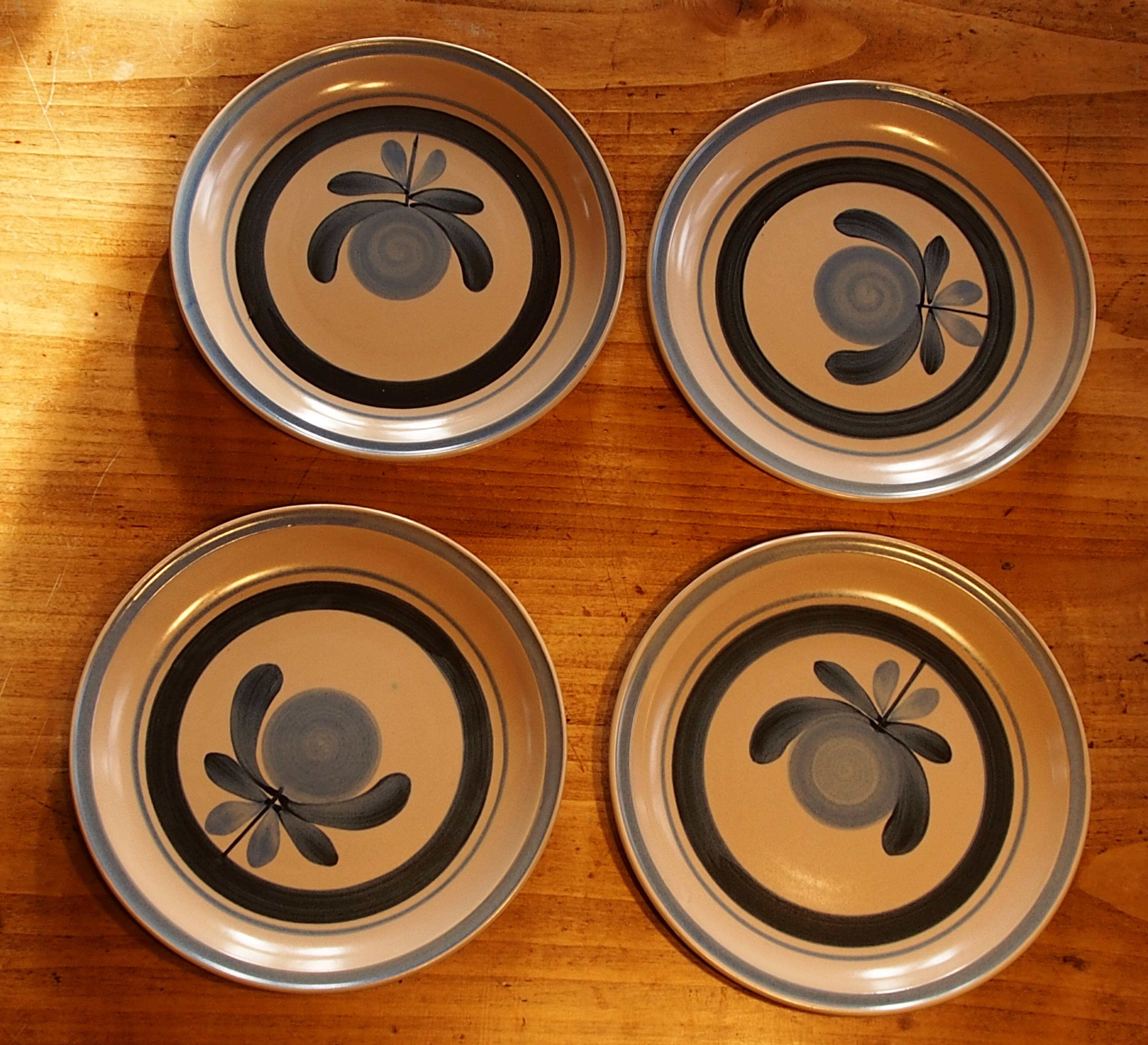Set of 4 flat plates in Gien earthenware Angona model