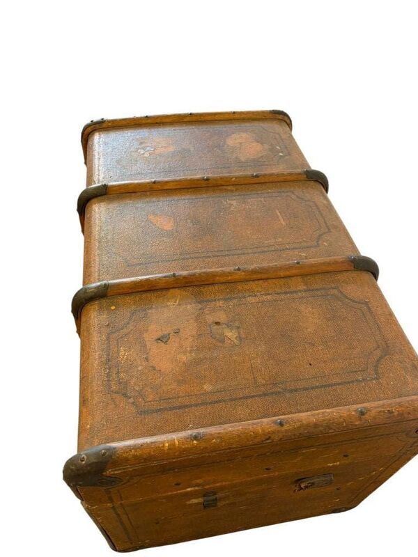 Coffre en bois brun XL vintage / malle / table d'appoint