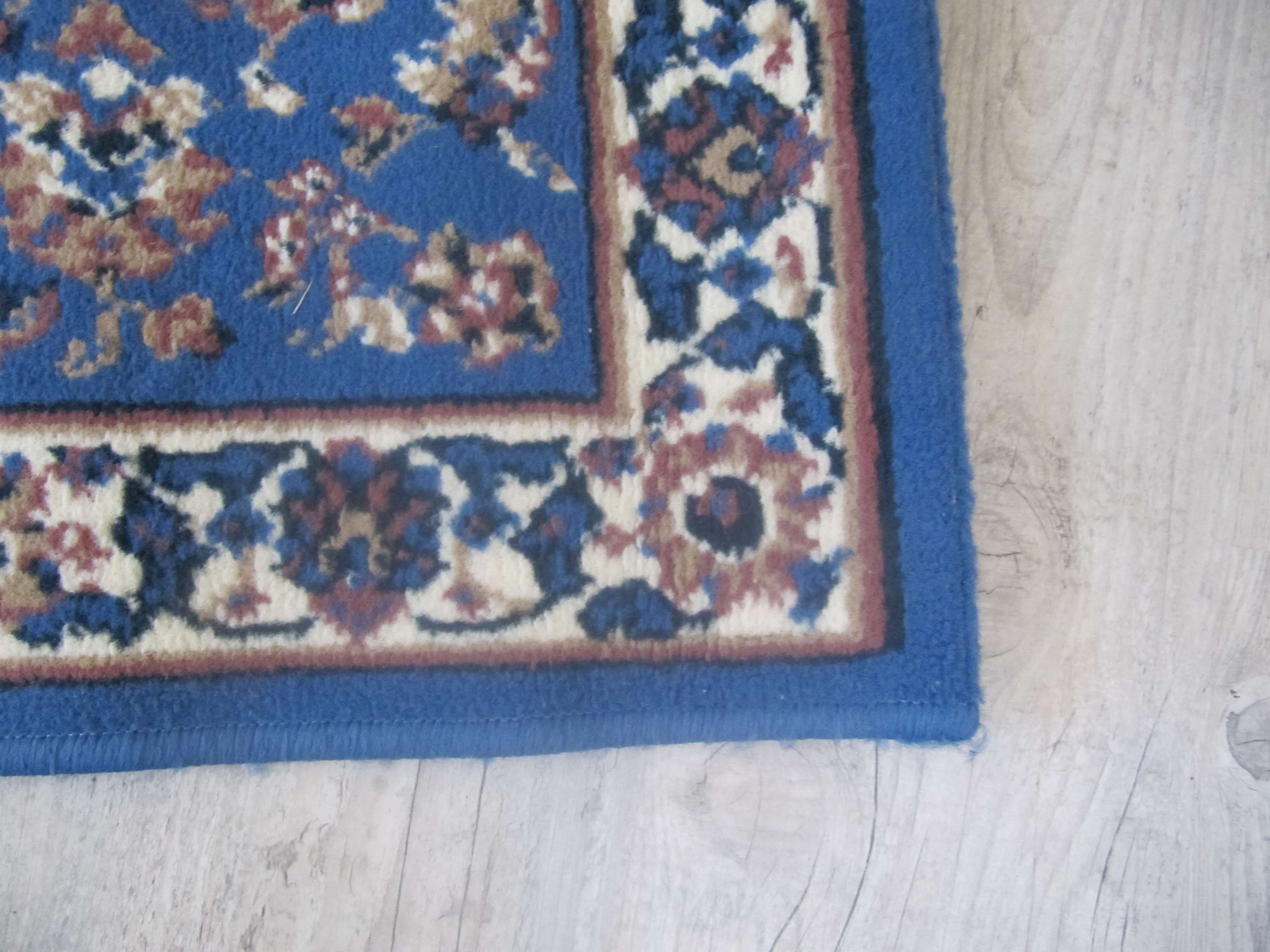 Persian style carpet 59x100cm