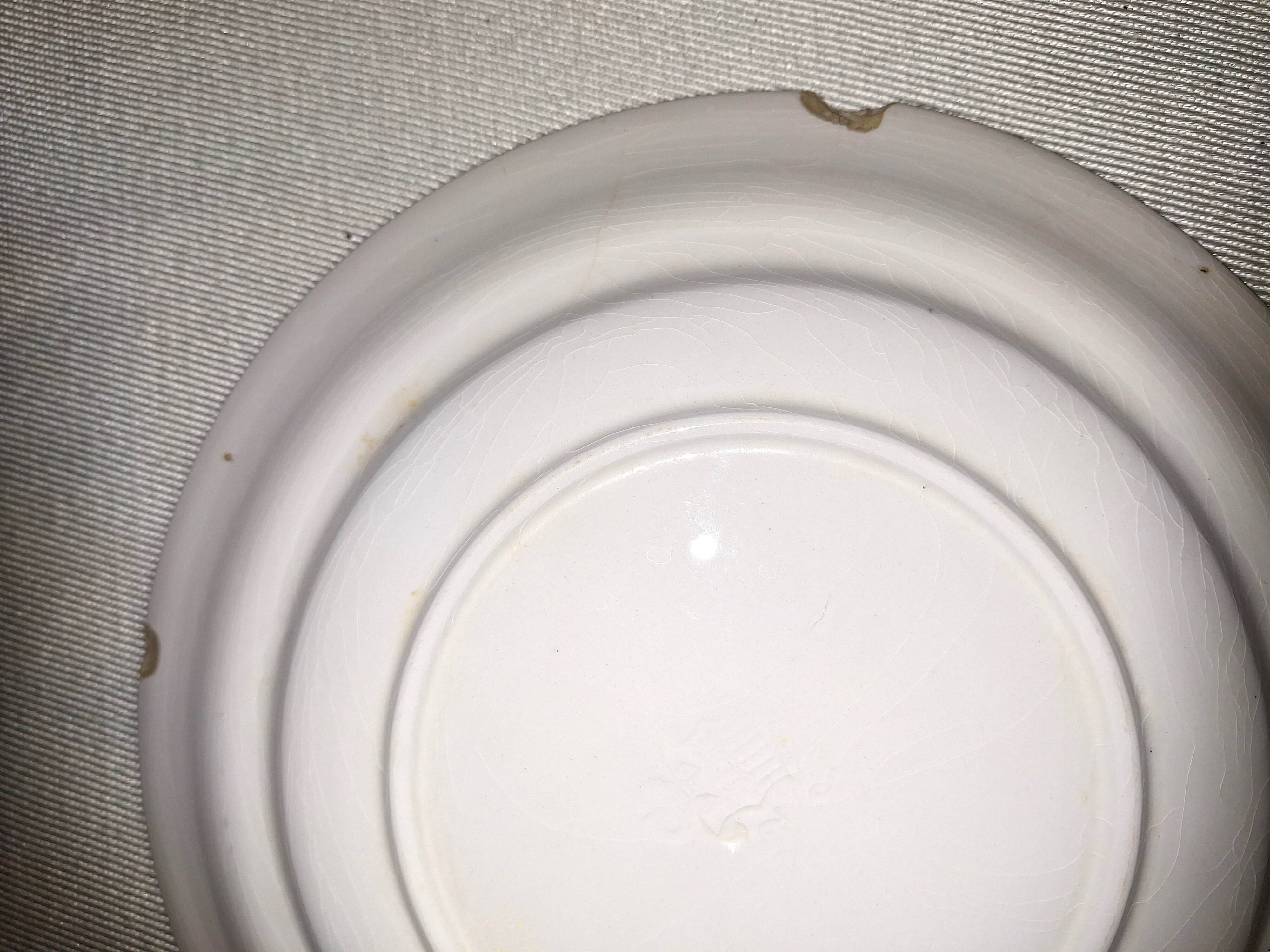 15 white earthenware plates