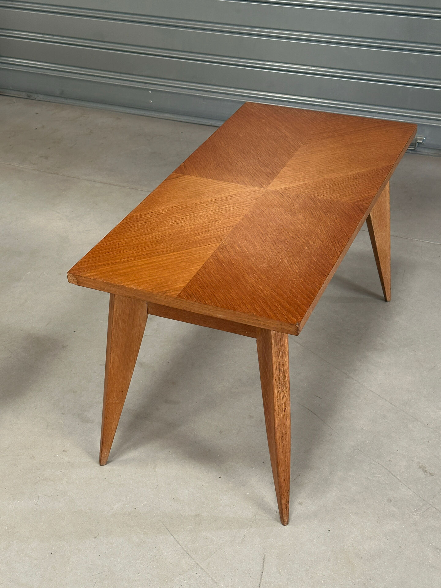 Table basse vintage années 50 pieds compas design scandinave