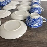 Service of 8 cups and saucers in Chinese blue porcelain.