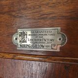 Superbe armoire anglaise Art Déco en loupe de noyer signée Waring & Gillow – vers 1900-1932