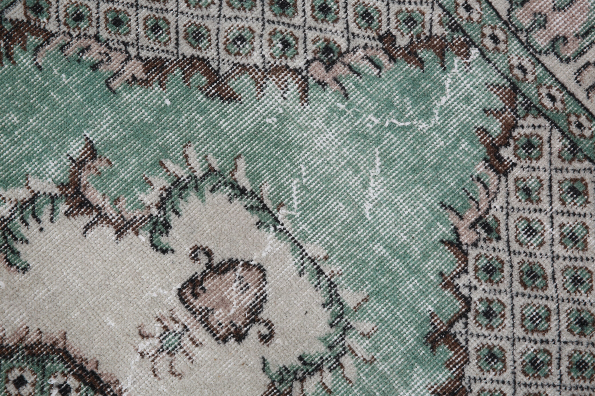 Green carpet rug 212x116cm