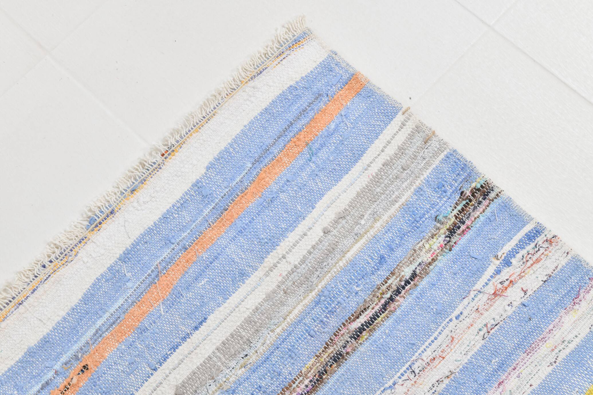 Tapis Kilim à rayures bleu clair 4x6, 117x177 cm