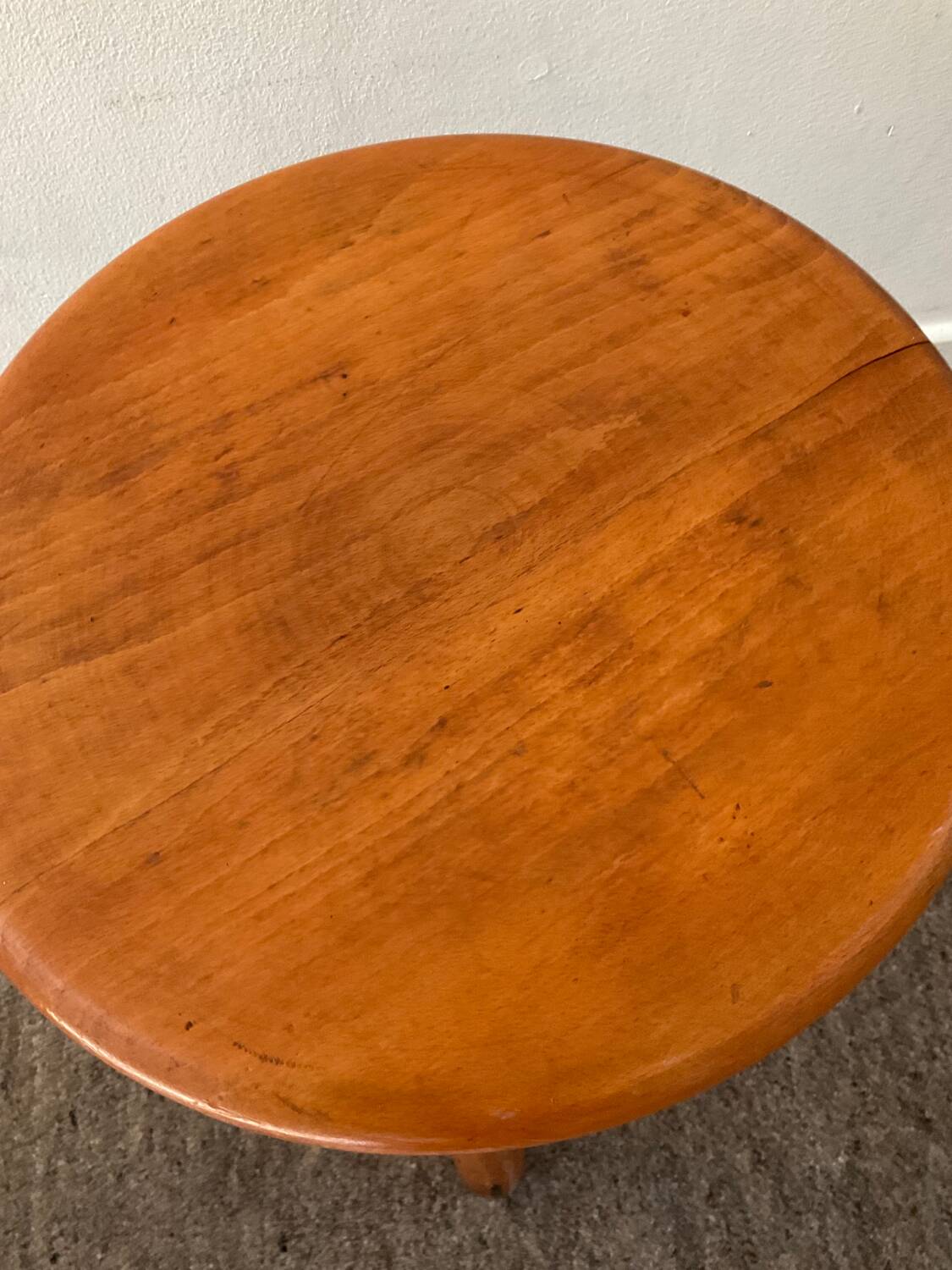 Vintage tripod stool in solid pine