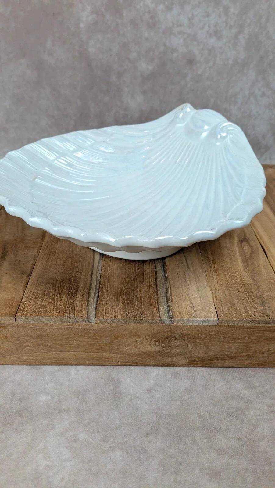 Large antique shell-shaped dish – iridescent finish