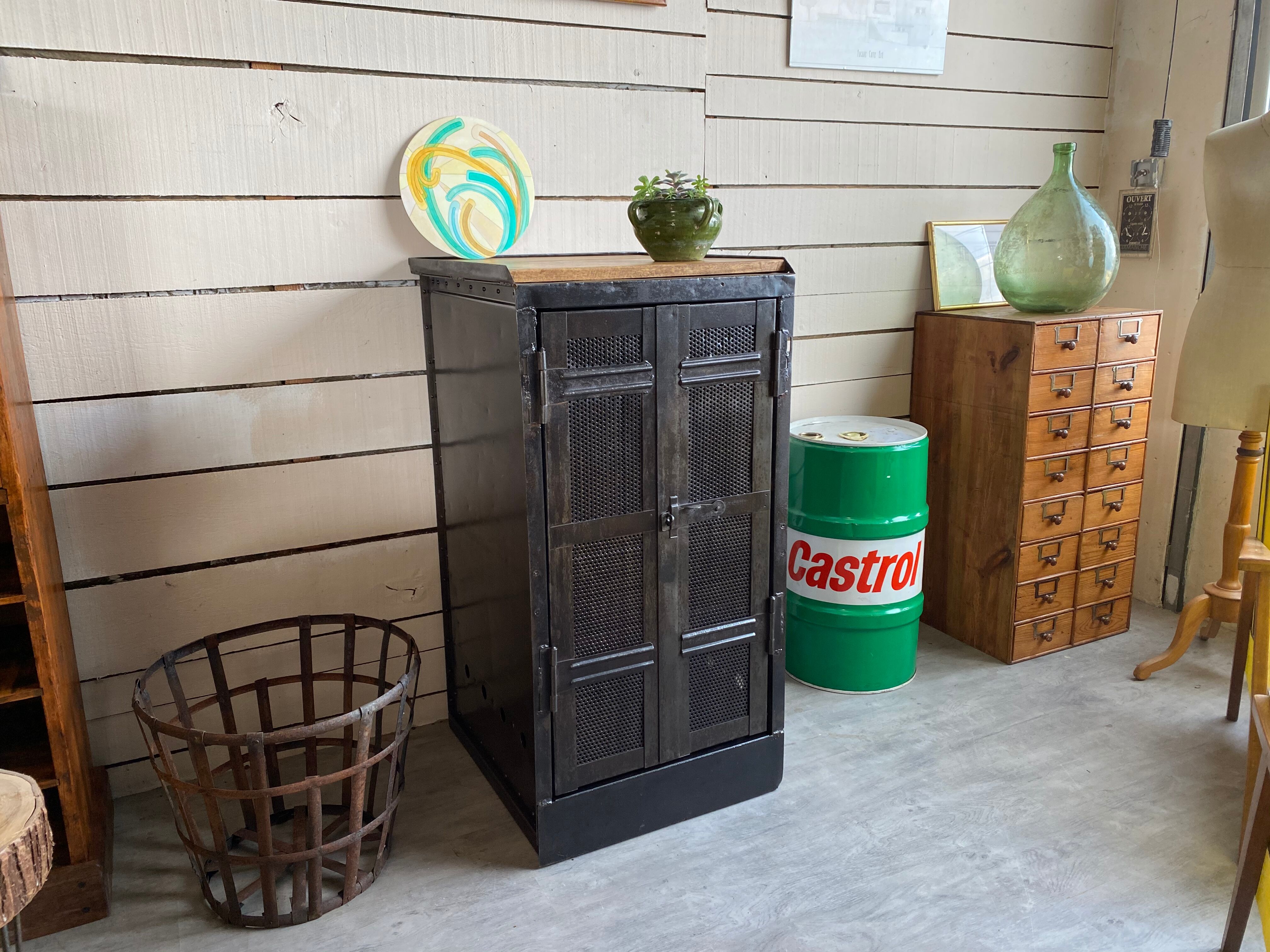 Metal workshop furniture