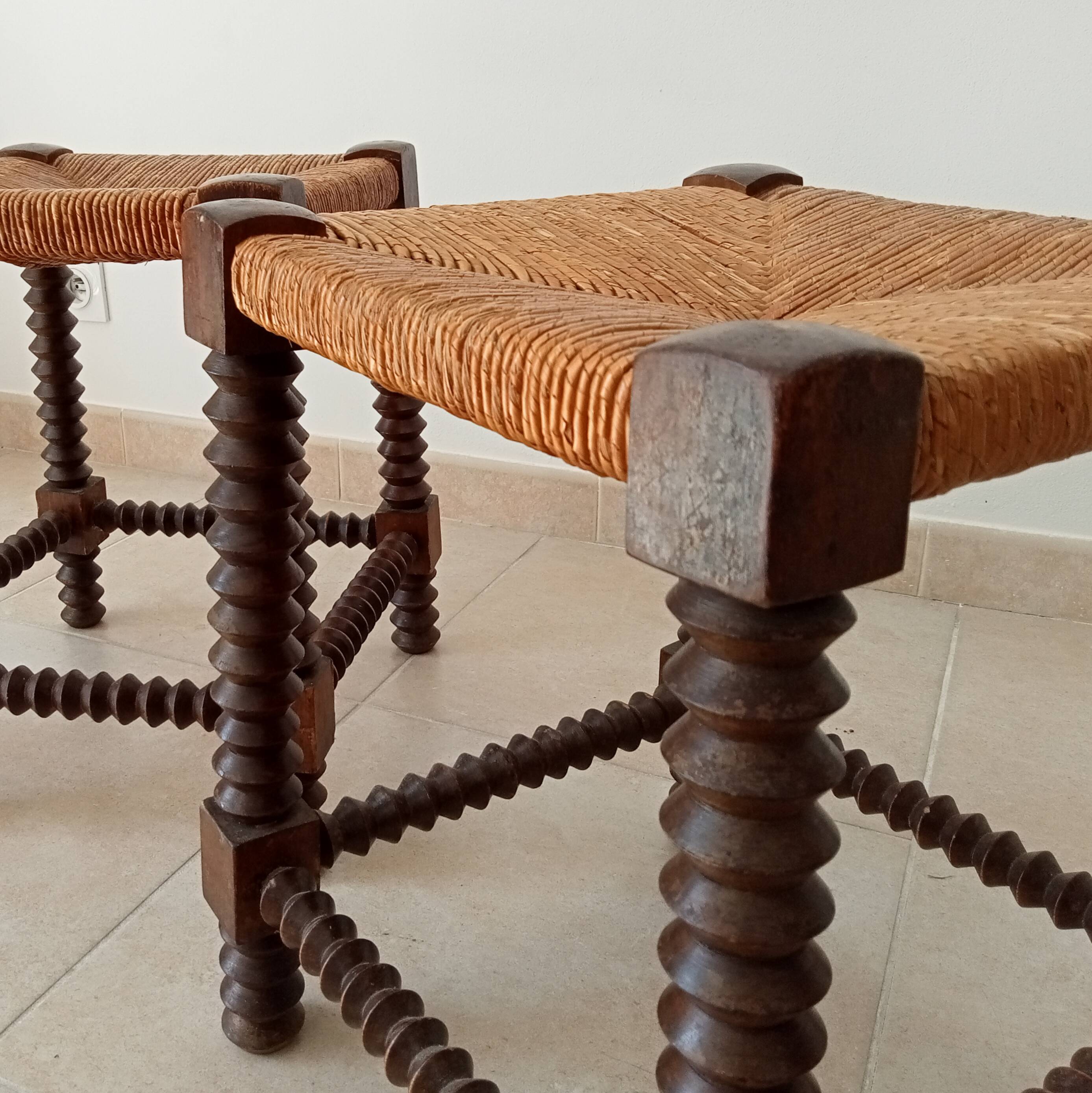 Vintage straw stool in turned wood 50s/60s