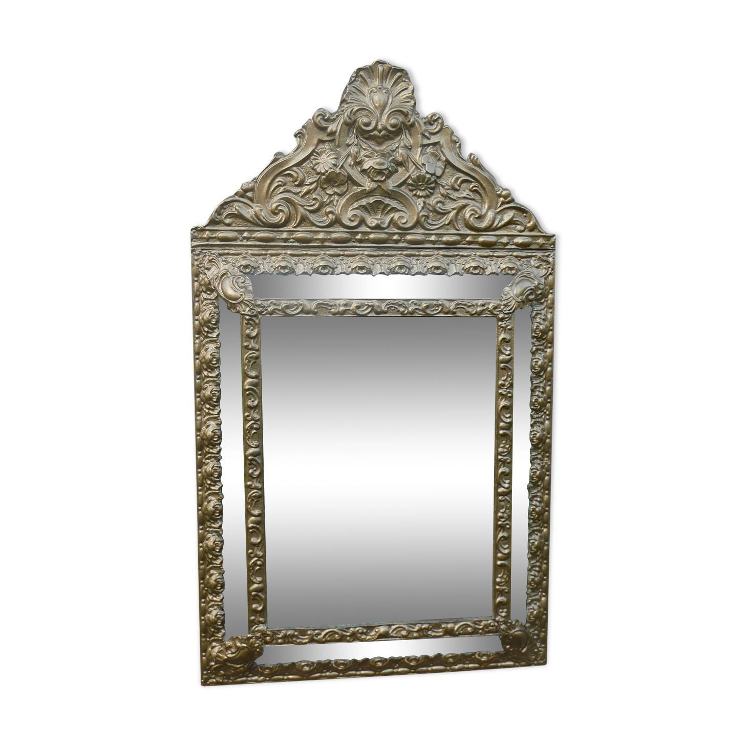 Old mirror with closed screens in golden repelled brass 72 x 42 cm