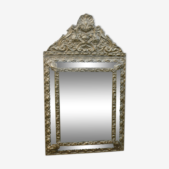 Old mirror with closed screens in golden repelled brass 72 x 42 cm