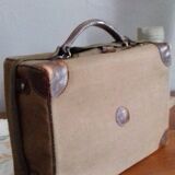 Vintage toiletry case