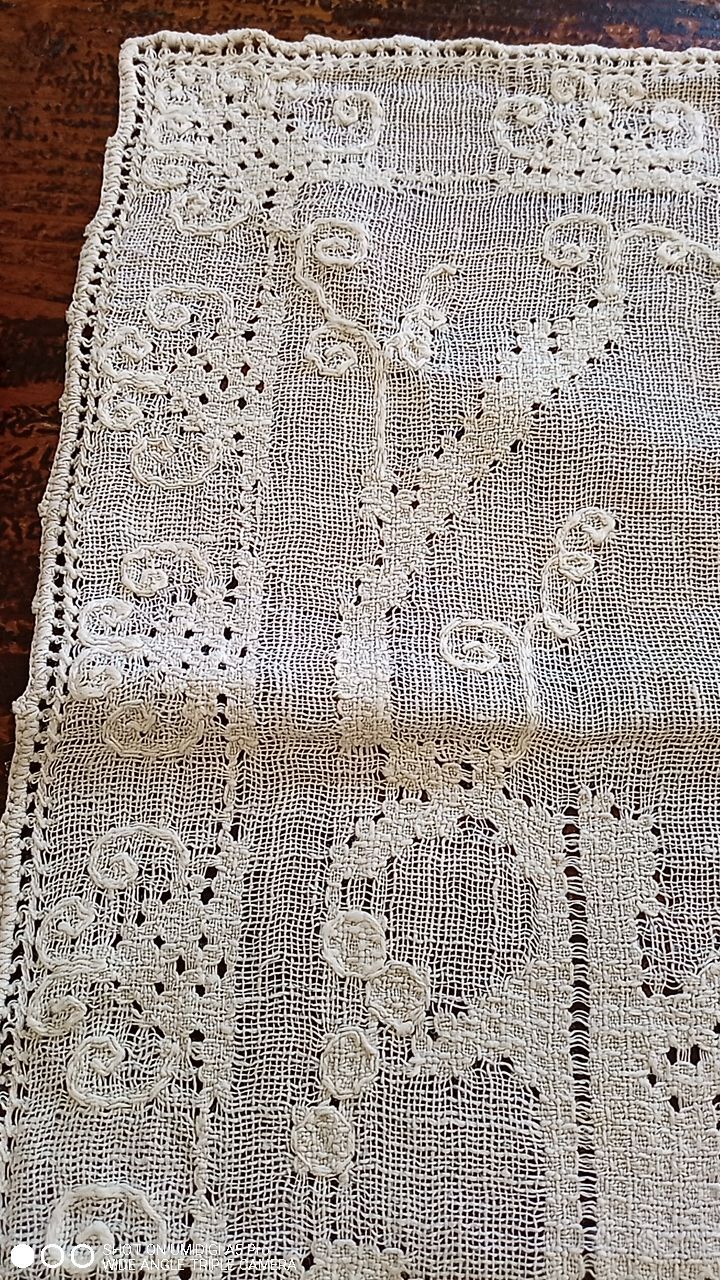 Old lace table runner 38 x 128 cm - decoration vine branch
