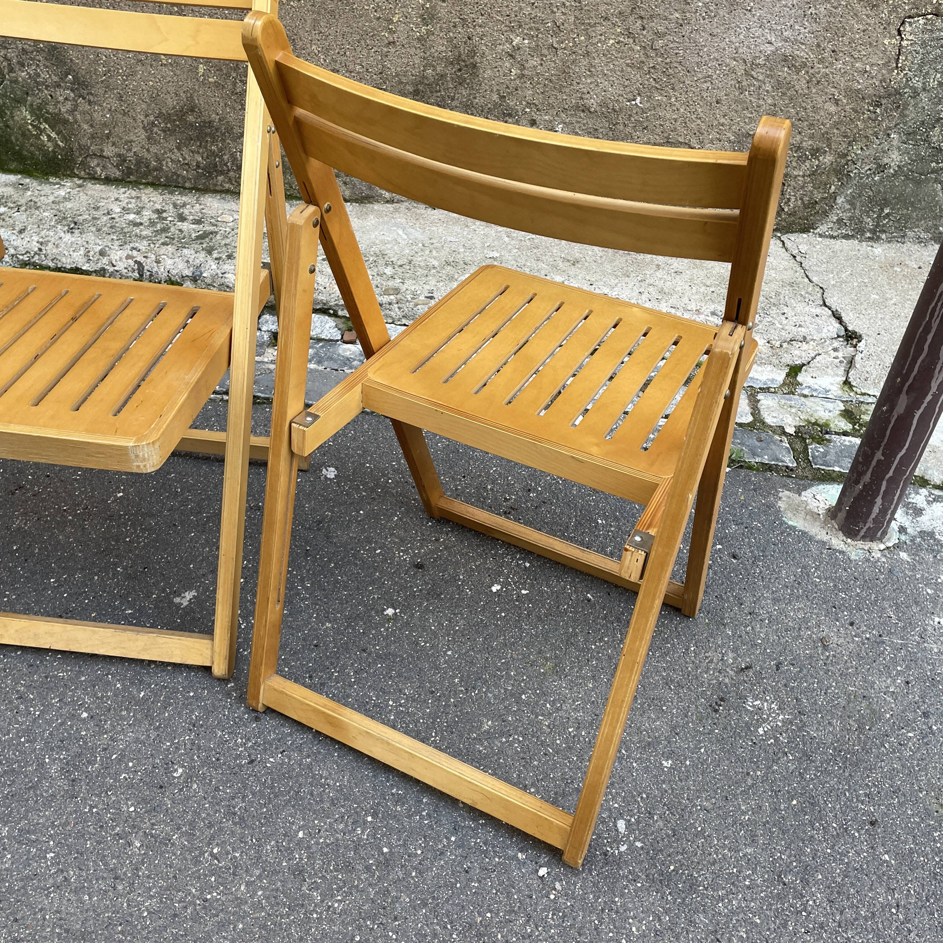 Lot 3 folding chairs vintage wood design