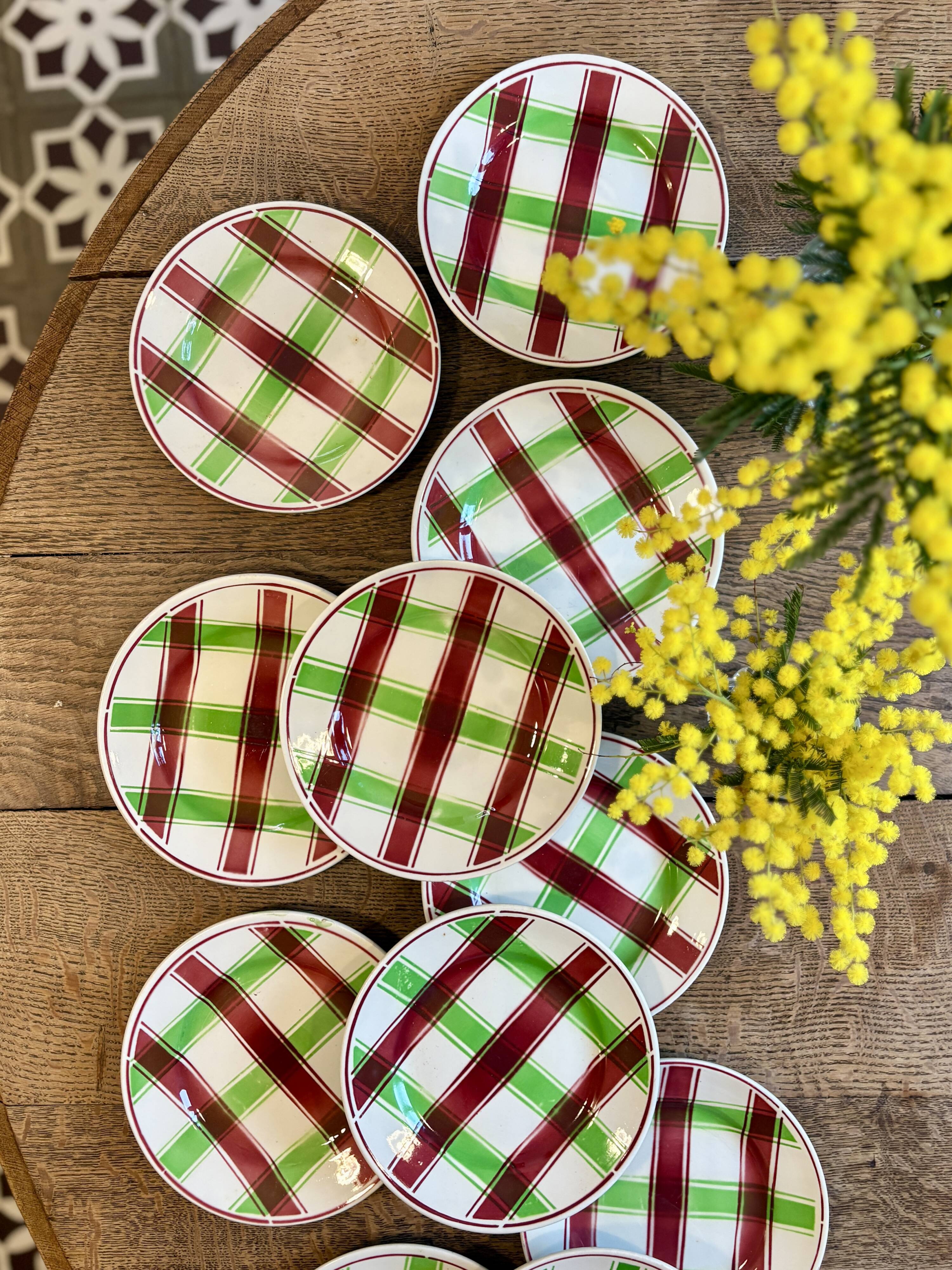 Lot de 12 assiettes dessert anciennes, modèle Sousse de Digoin Sarreguemine