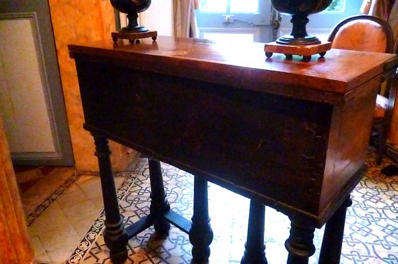 Bureau de changeur époque XVIIe