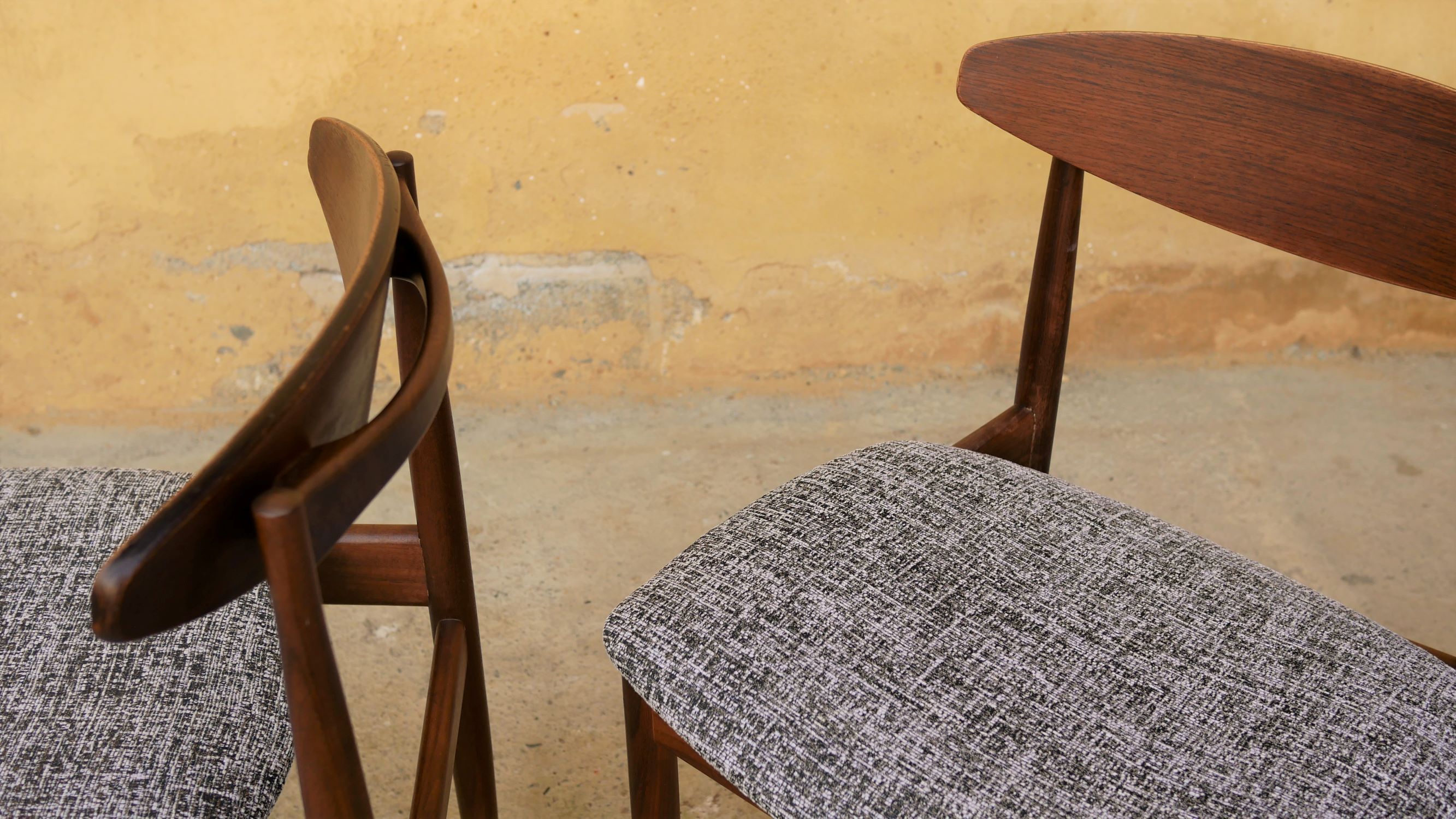 Series of 4 teak chairs by Ib Kofod-Larsen for G-Plan editions