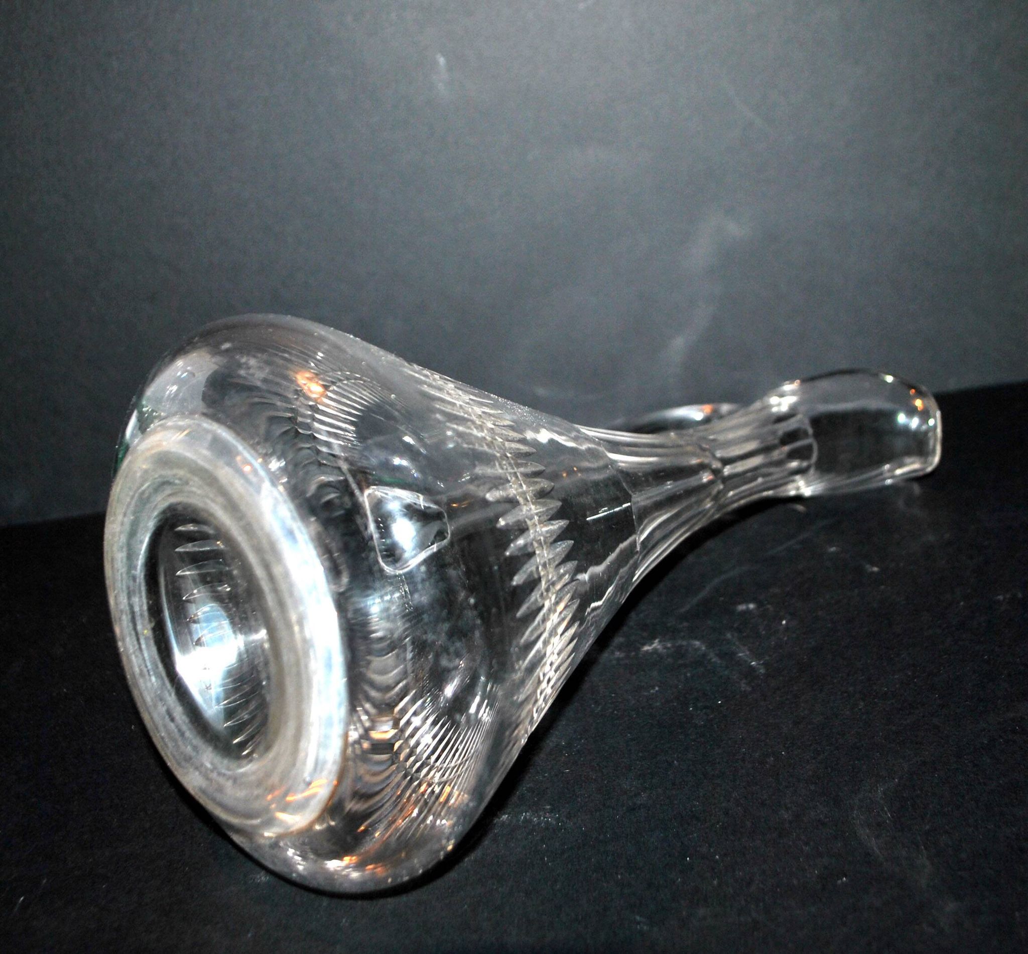 Carafe en cristal de Baccarat modèle Gondole, 1907