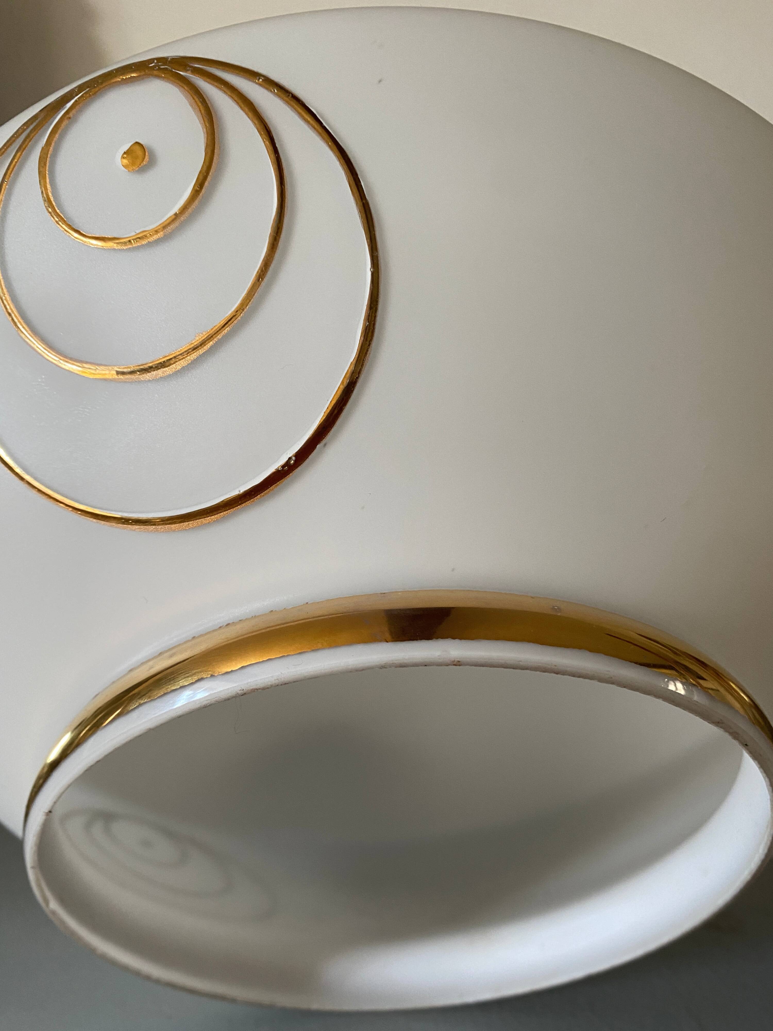 Scandinavian suspension lamp