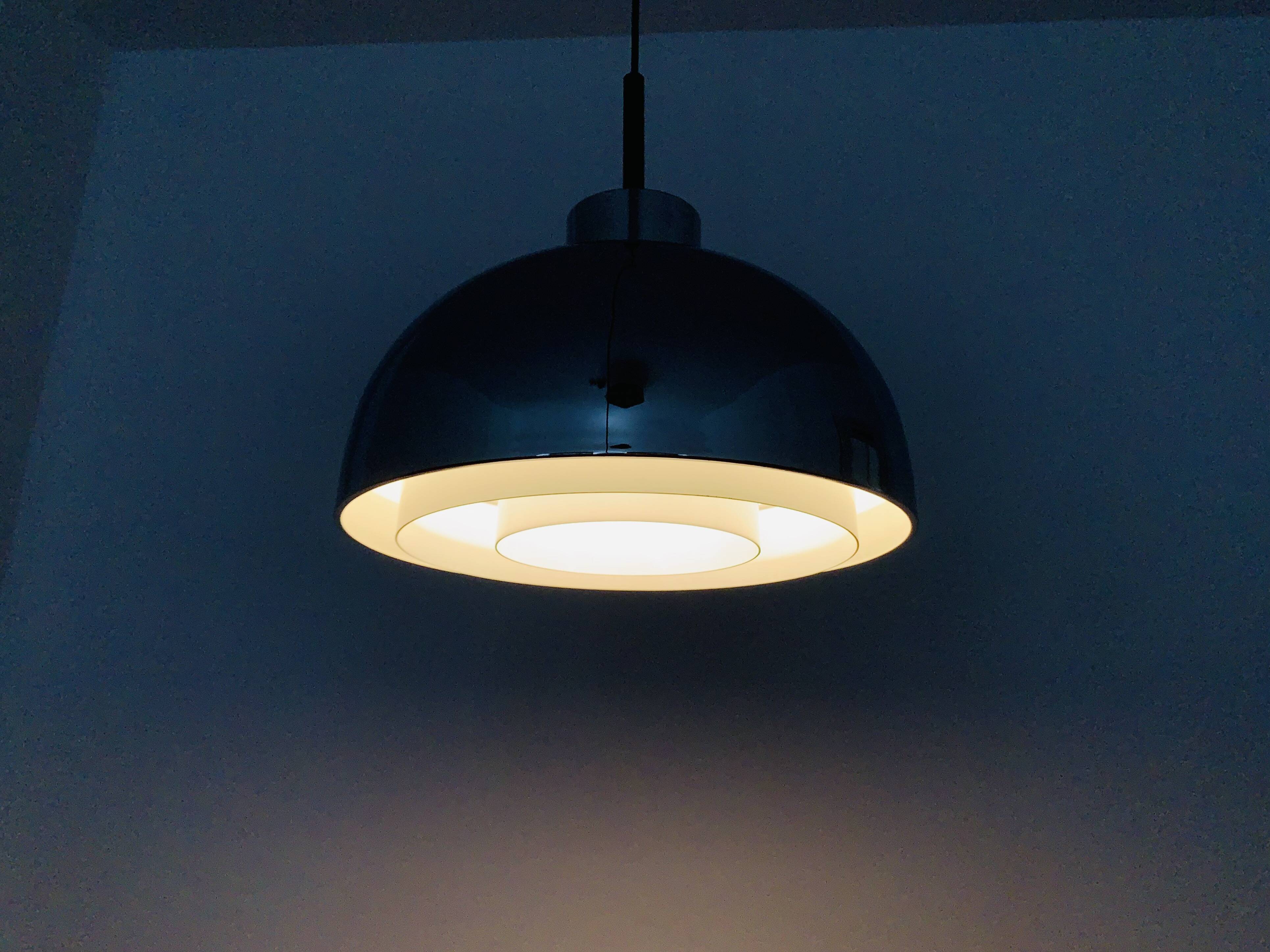 Suspension chromée de Doria