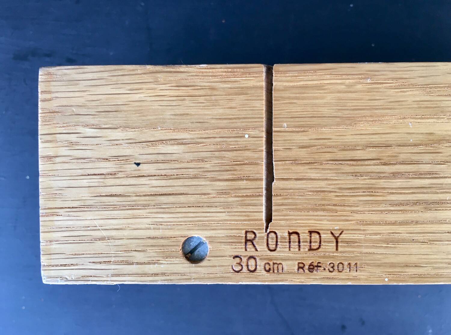 Wooden pie for cutting