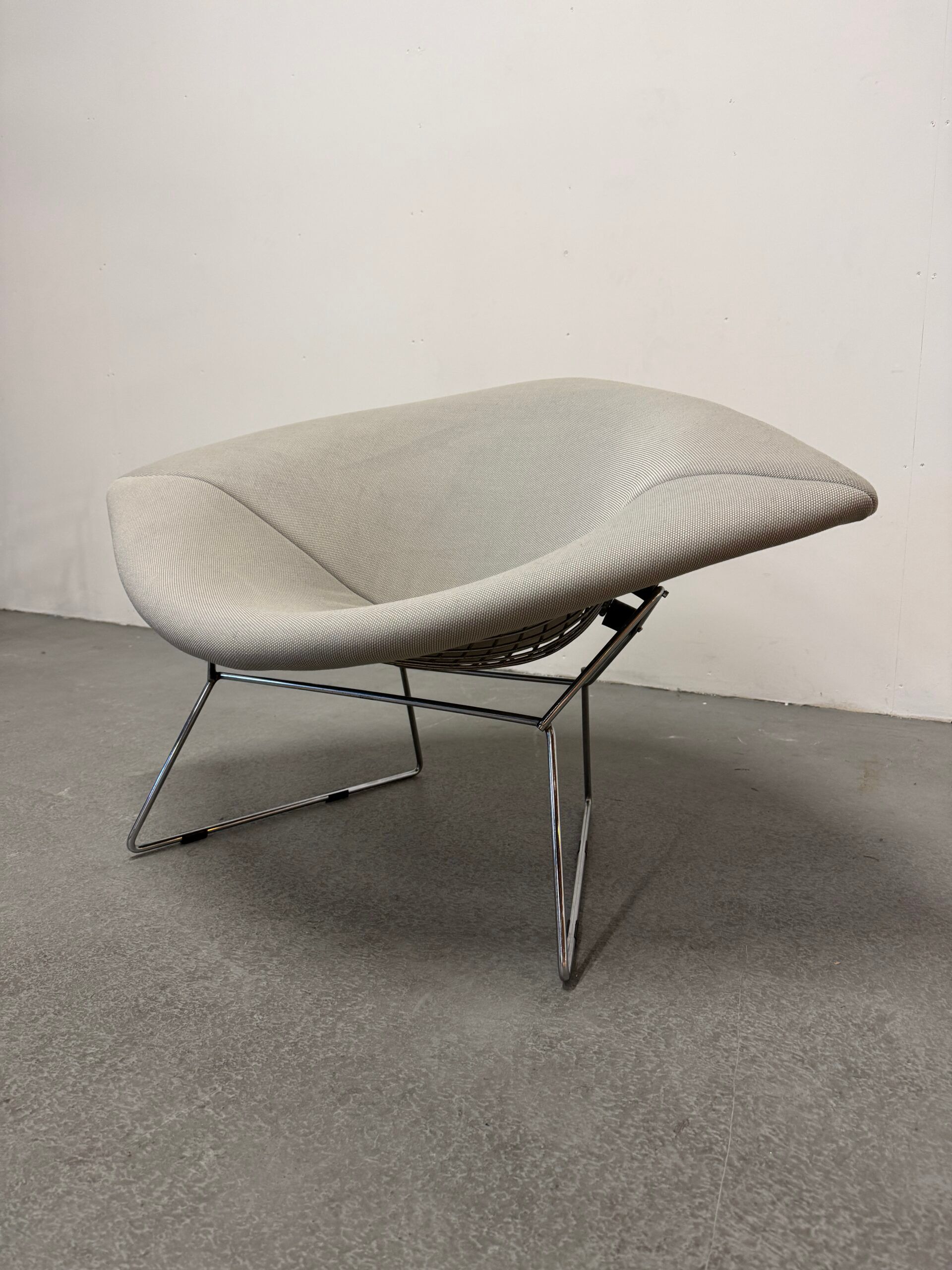 Harry Bertoia large Diamond chair