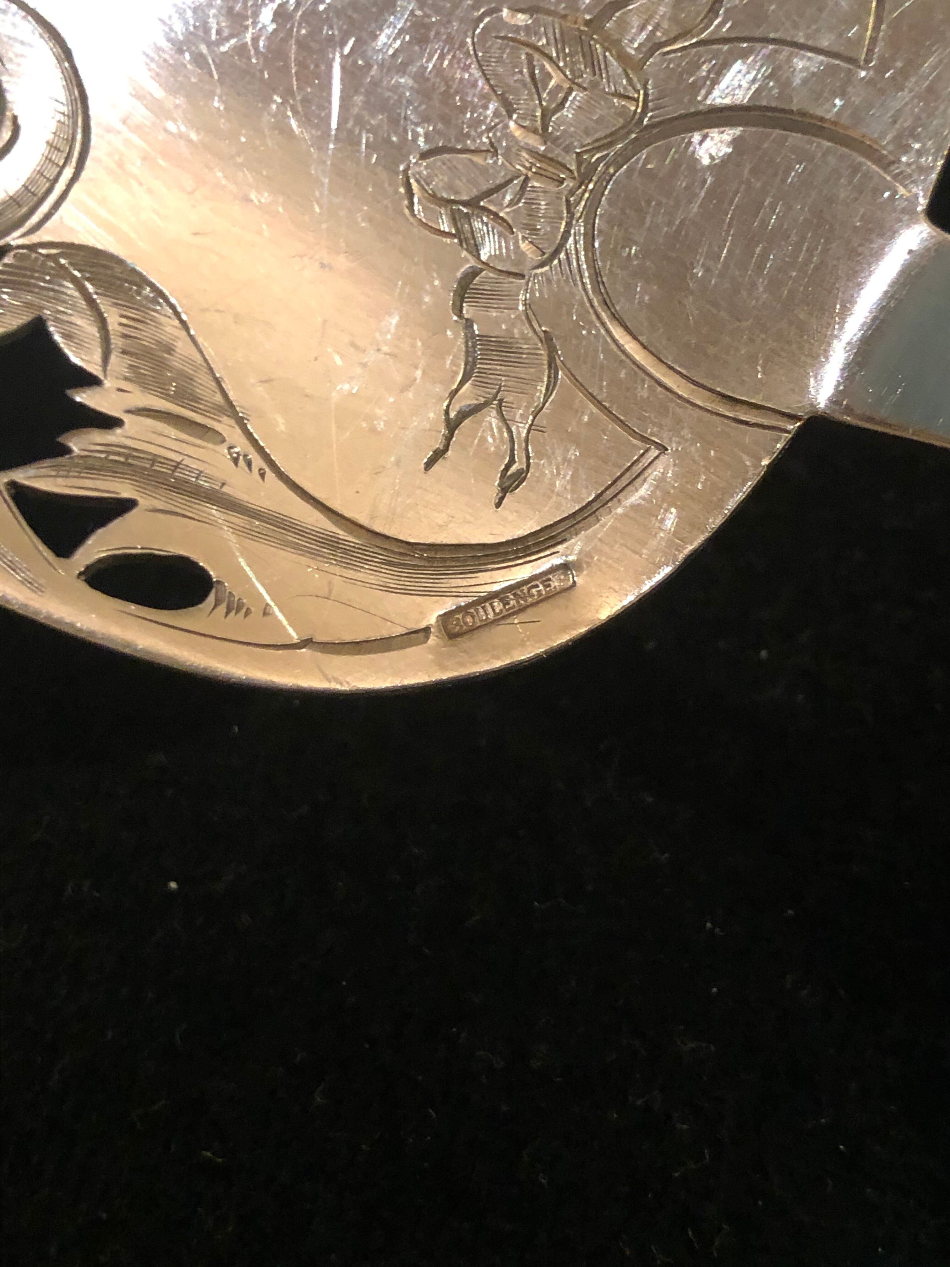 Silver metal pie shovel