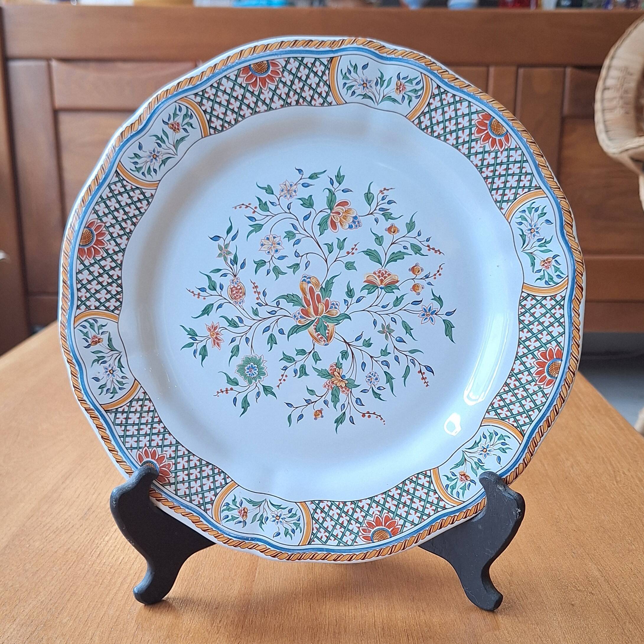 Gien earthenware plate "Rouen at Sainfoin"