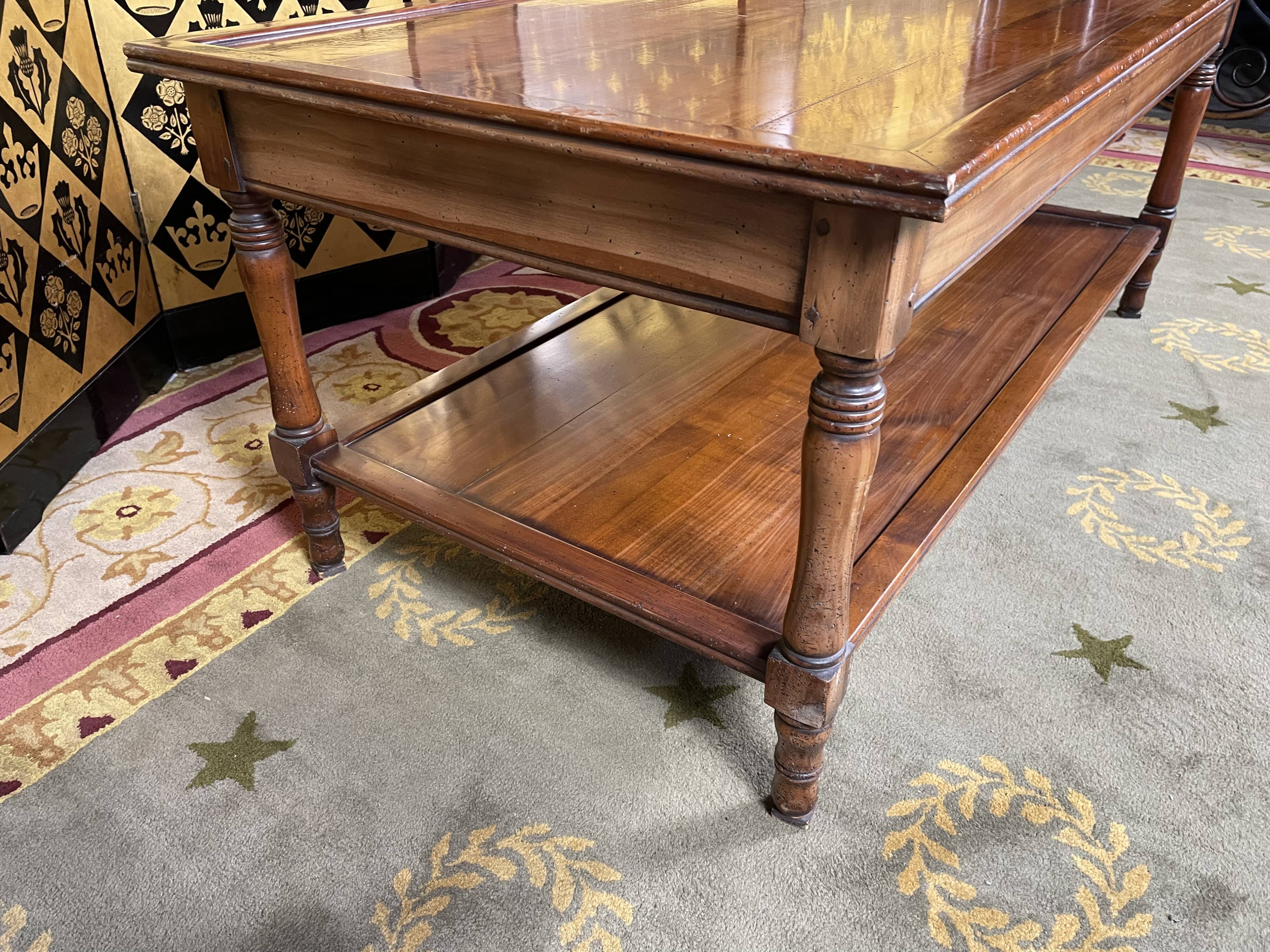 Coffee table with double trays and turned feet