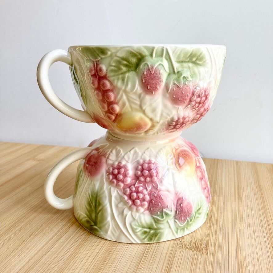 Cups in barbotine 70's