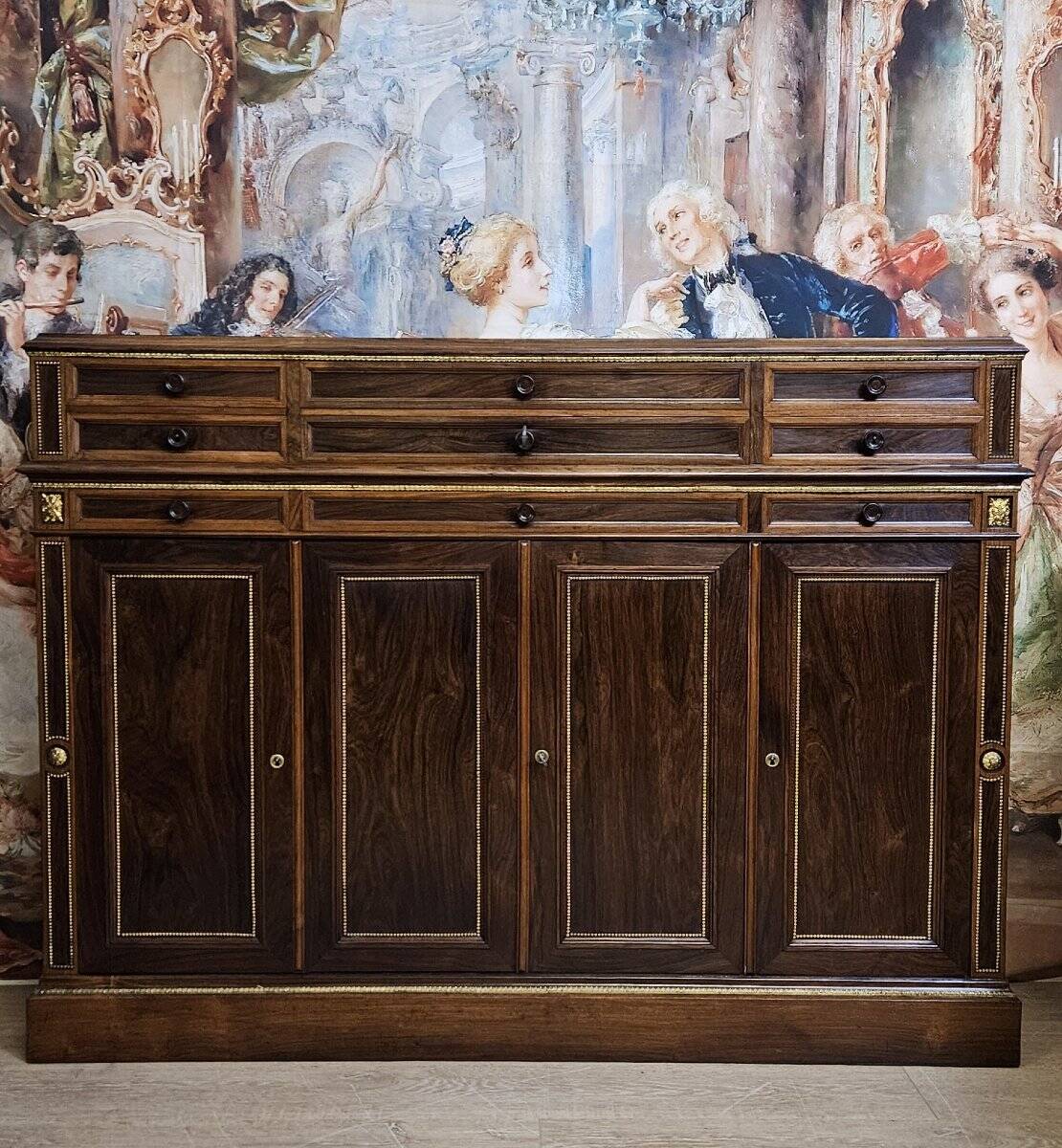 Sideboard in rosewood in the Charles X style, of fine cabinetmaking quality.